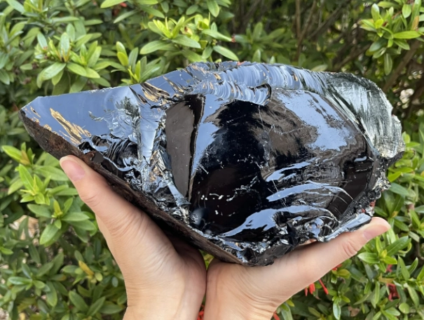 black obsidian spiritual properties