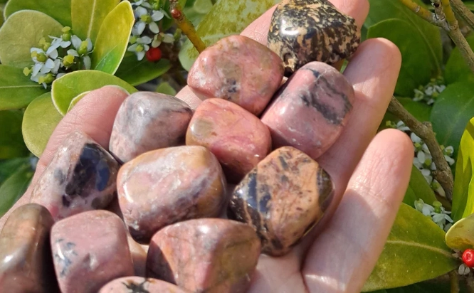 rhodonite healing properties