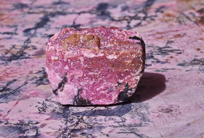 Rhodonite healing properties
