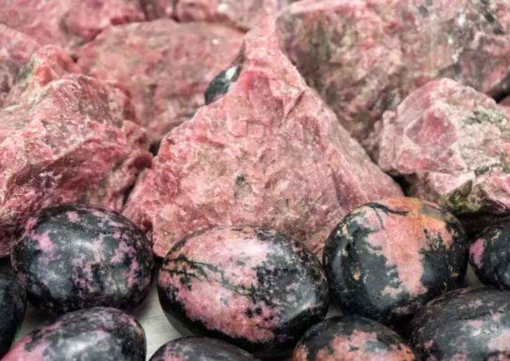 Rhodonite benefits