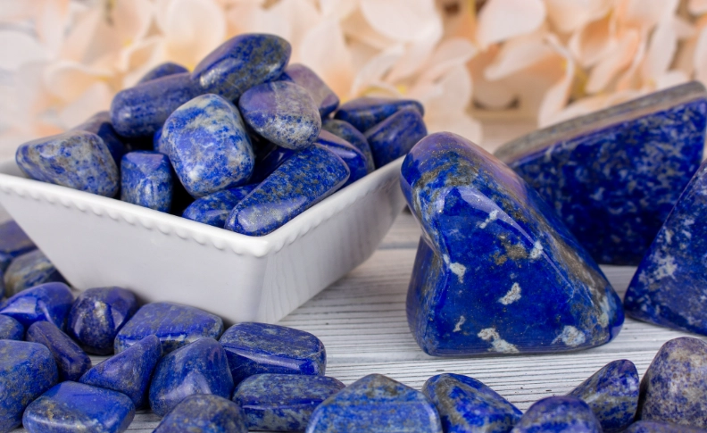 Lapis lazuli properties and uses