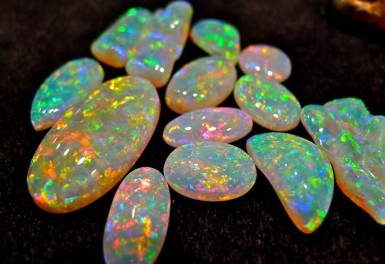 What is opal good for spiritually?