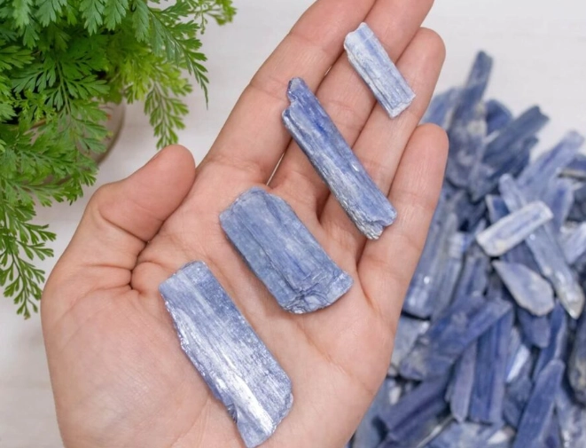 blue kyanite healing properties
