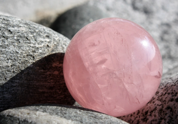 pink quartz meaning