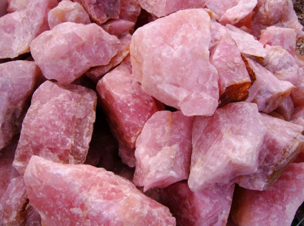 pink quartz meaning