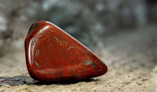 Who should wear Red Jasper Who should wear Red Jasper