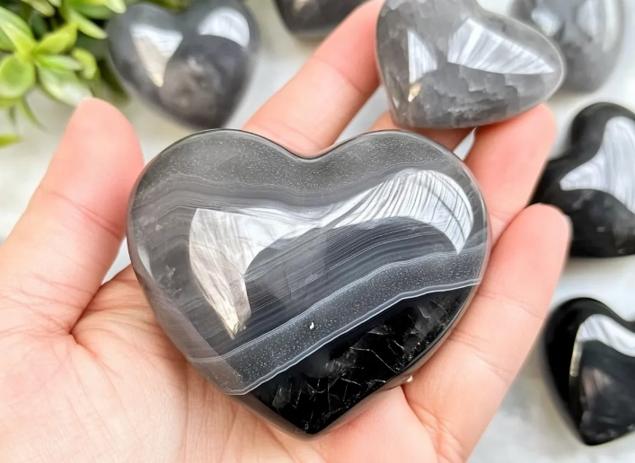 Obsidian stone meaning and uses
