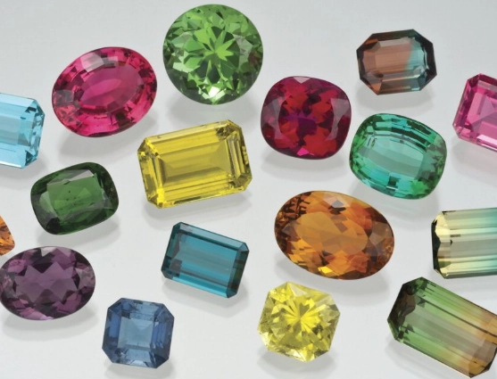 What does tourmaline do spiritually?