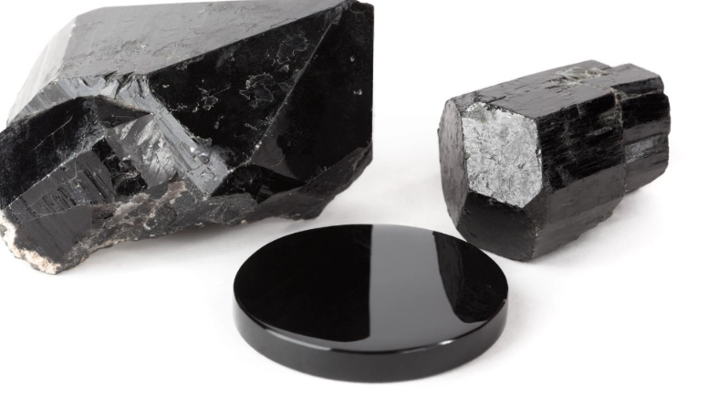 how to use black tourmaline