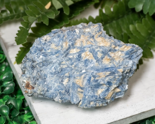 blue kyanite crystal properties