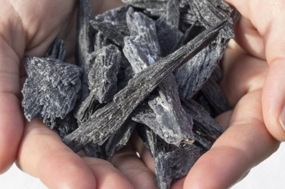 black kyanite meaning