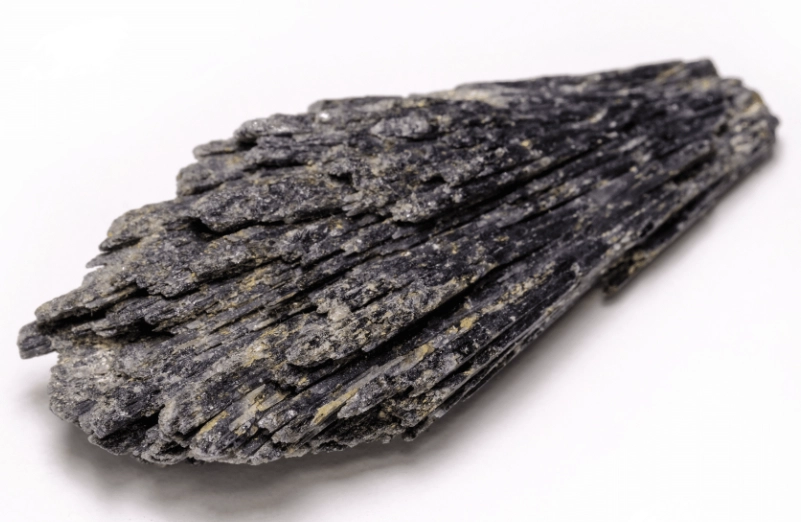what is black kyanite used for