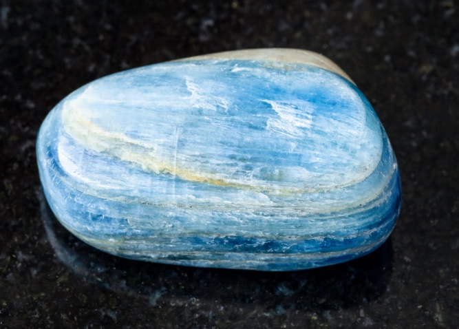 what is kyanite used for