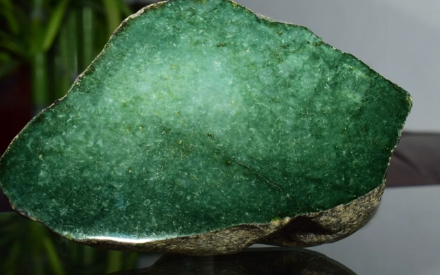 jade crystal healing properties