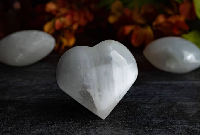 how to cleanse selenite