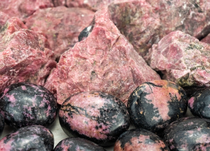 rhodonite healing properties