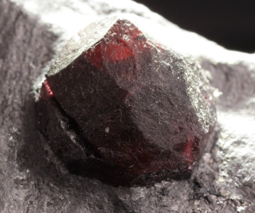 garnet healing properties