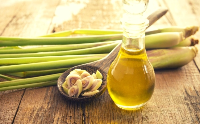 how to use lemongrass oil safely