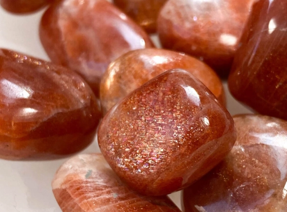 Sun Stone: A Guide to Meaning, Uses & Healing Properties