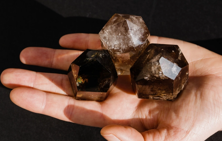how to use smoky quartz