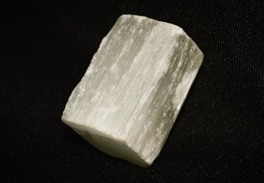 selenite healing properties