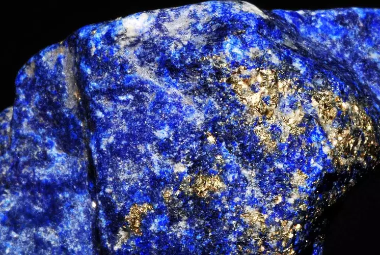 lapis lazuli healing properties