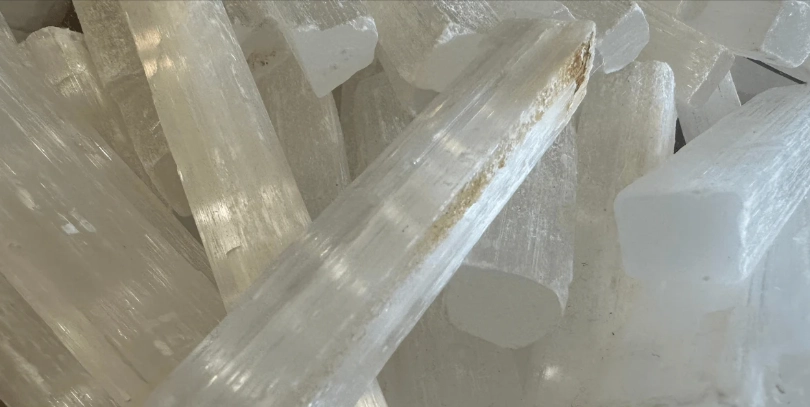 What does selenite protect against?