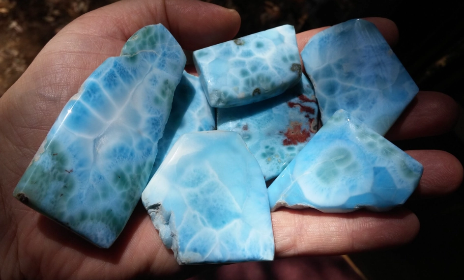 Larimar stone spiritual meaning