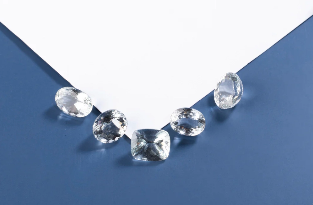 white sapphire vs diamond