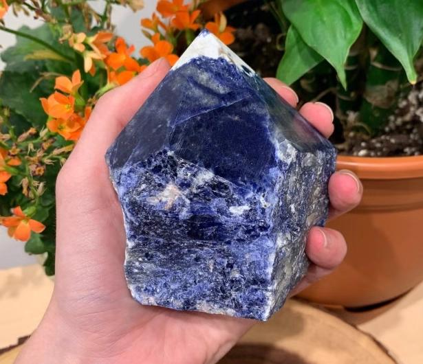 sodalite stone uses